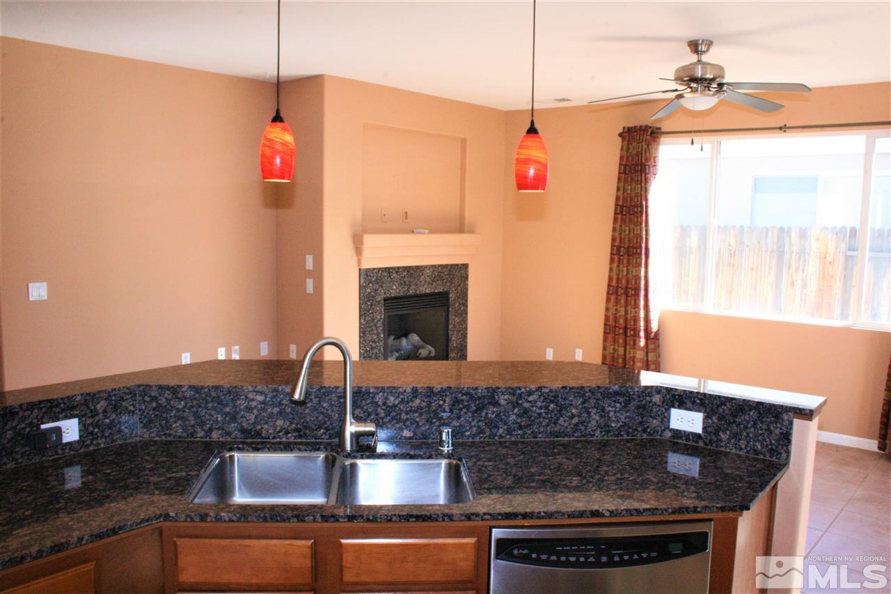 10442 Chadwell Drive Reno, NV 89521 - Photo 4 of 23 Photo 4