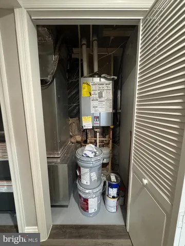 $4,500 | 4105 30th Street, Mount Rainier, MD 20712