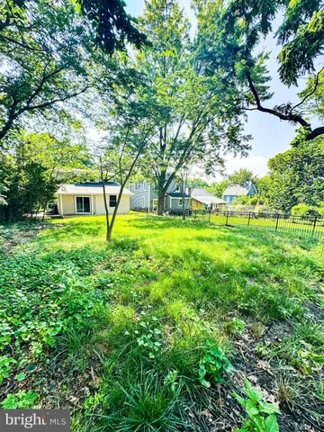 $4,500 | 4105 30th Street, Mount Rainier, MD 20712