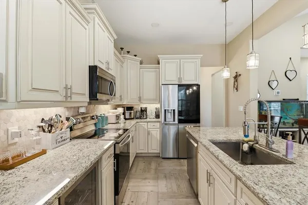 $515,000 | 16146 Magnolia Warbler Road, Weeki Wachee, FL 34614