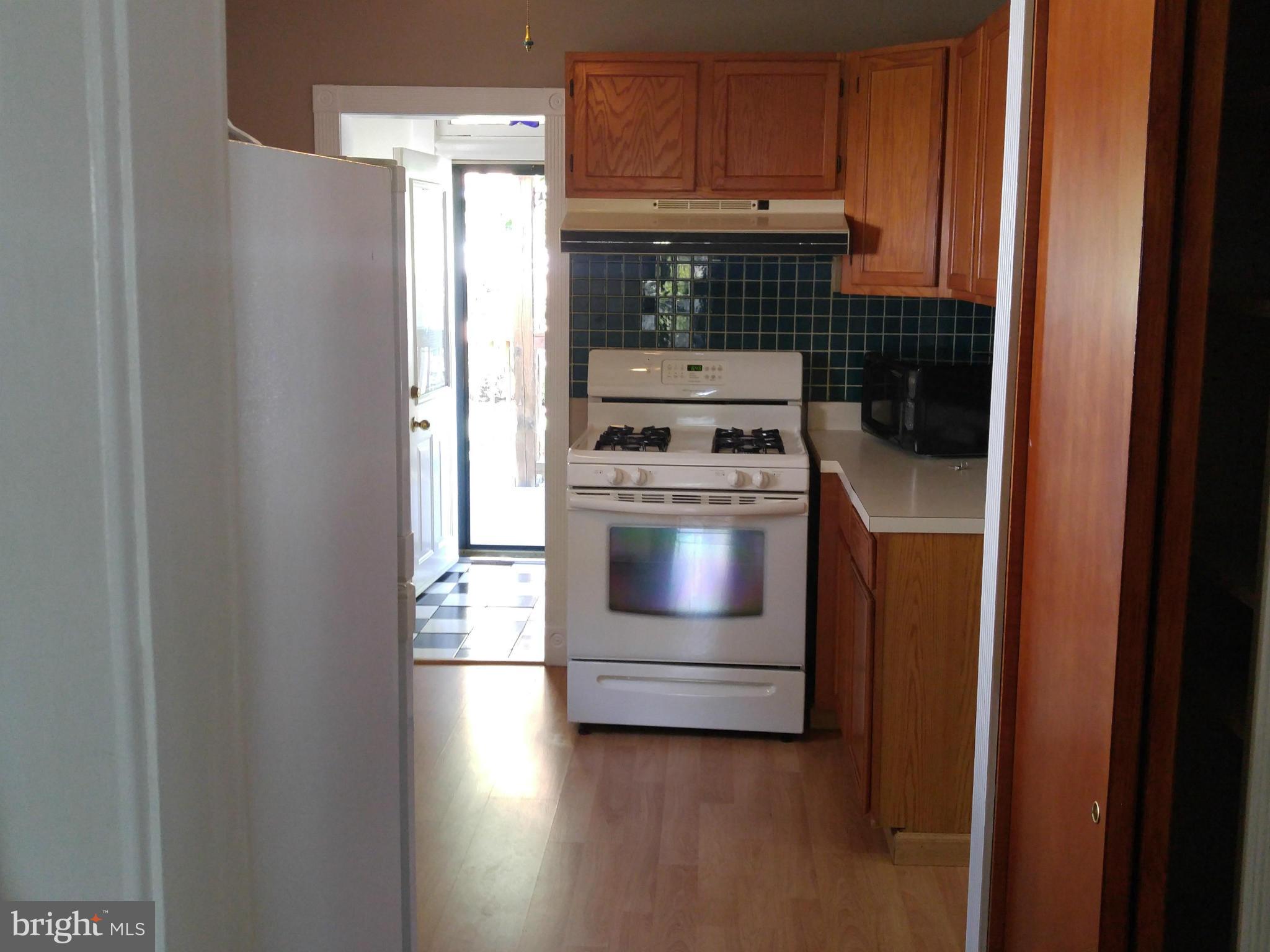 5310 Wendley Road Baltimore, MD 21229 - Photo 4 of 26 Kitchen