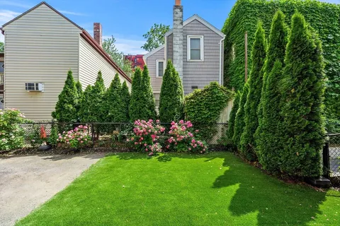 $880,000 | 11 8th Street, Unit 2, Cambridge, MA 02141