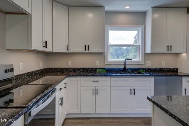 $495,000 | 1105 Laurel Way, Mountain City, TN 37683