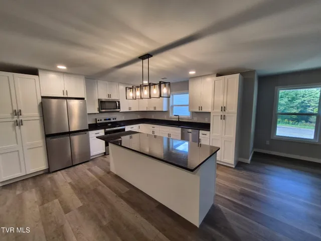 $495,000 | 1105 Laurel Way, Mountain City, TN 37683