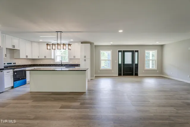 $495,000 | 1105 Laurel Way, Mountain City, TN 37683