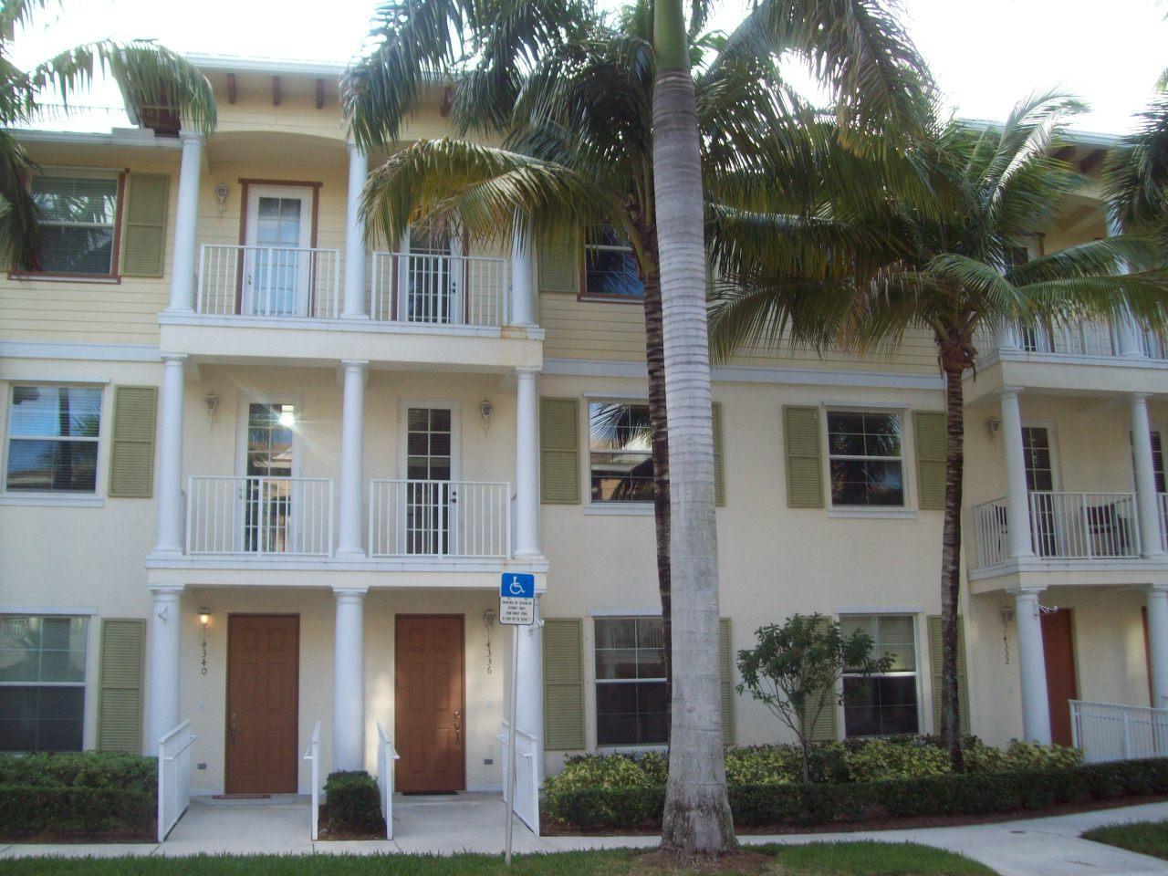 4336 Main Street Jupiter, FL 33458 - Photo 1 of 24 Front