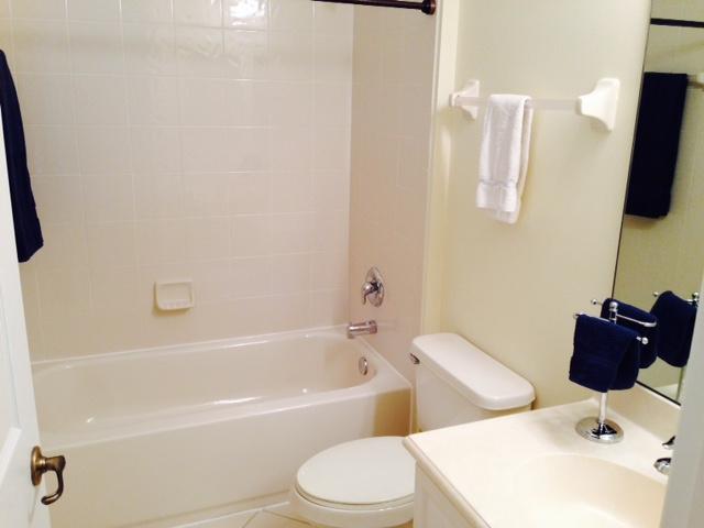 4336 Main Street Jupiter, FL 33458 - Photo 13 of 24 Third Floor Bath