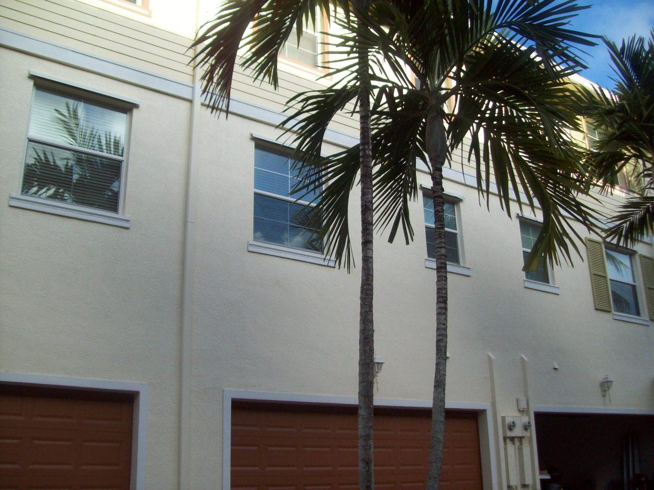 4336 Main Street Jupiter, FL 33458 - Photo 2 of 24 Rear