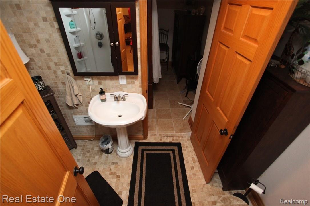 2704 Rauch Road Temperance, MI 48182 - Photo 23 of 44 2704 Rauch016.JPG