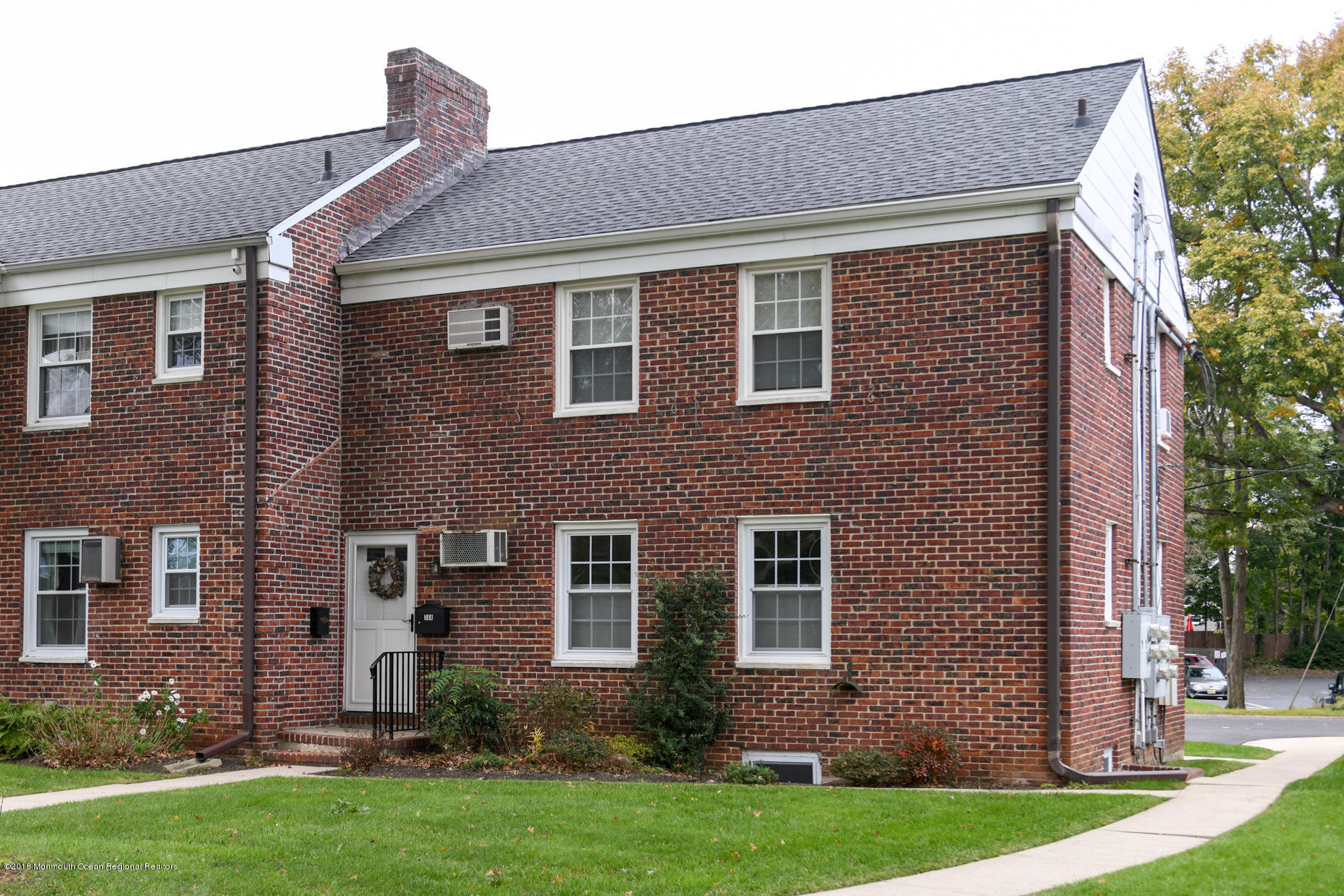 36 Pinckney Road, Unit A Red Bank, NJ 07701 - Photo 2 of 6 FRONT ENTRY