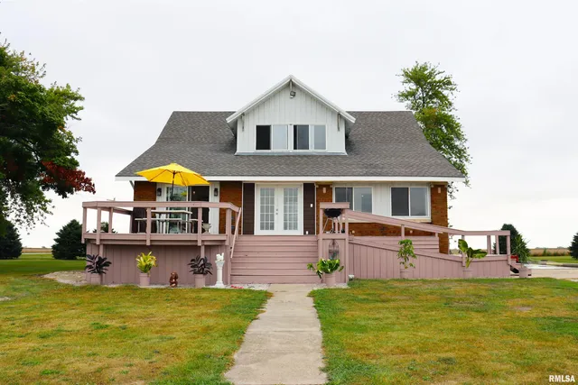 $393,000 | 10788 North 1000 E Road, Chenoa, IL 61726