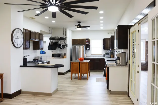 $393,000 | 10788 North 1000 E Road, Chenoa, IL 61726