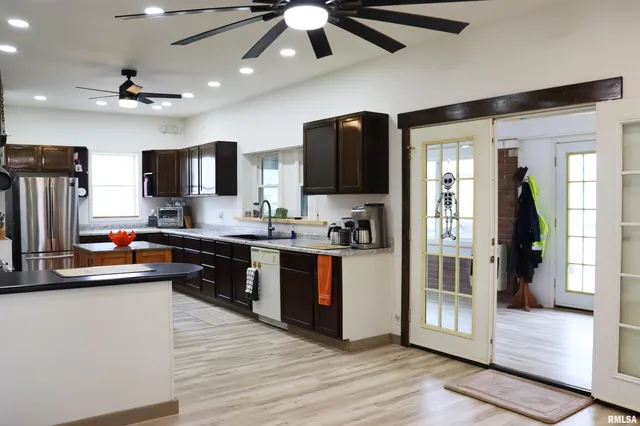 $393,000 | 10788 North 1000 E Road, Chenoa, IL 61726