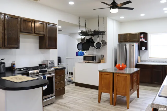 $393,000 | 10788 North 1000 E Road, Chenoa, IL 61726