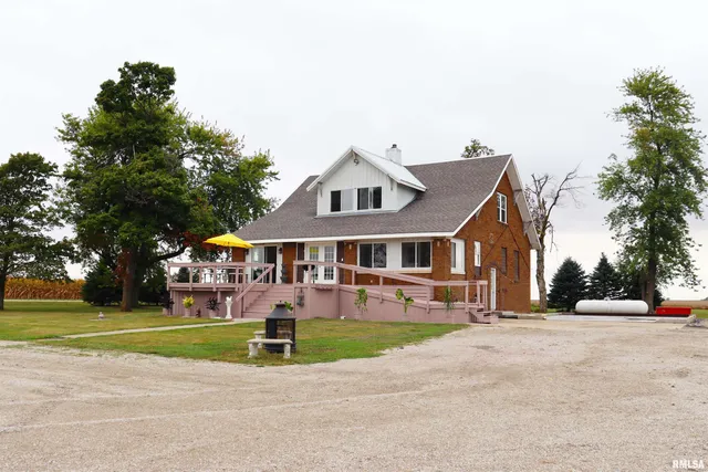$393,000 | 10788 North 1000 E Road, Chenoa, IL 61726