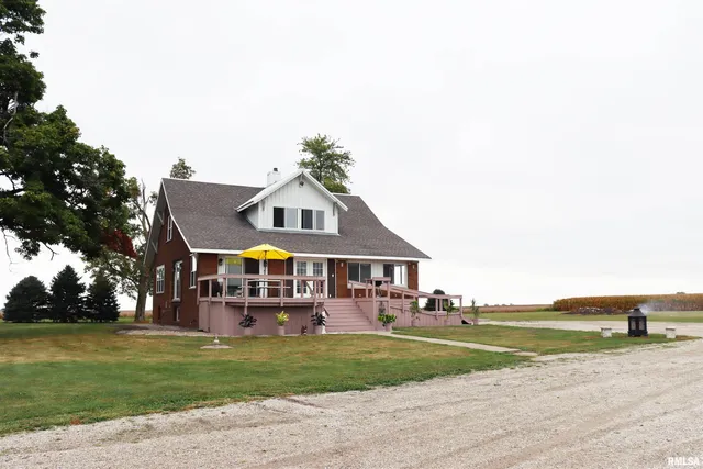 $393,000 | 10788 North 1000 E Road, Chenoa, IL 61726