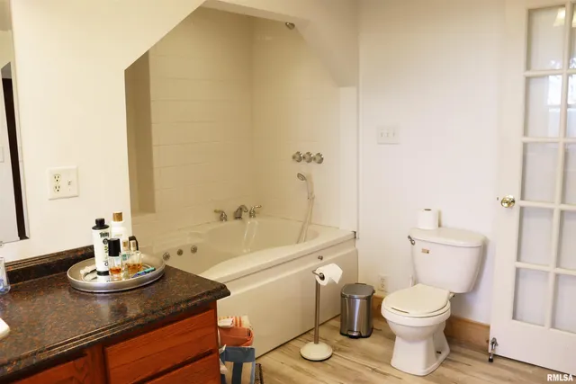 $393,000 | 10788 North 1000 E Road, Chenoa, IL 61726