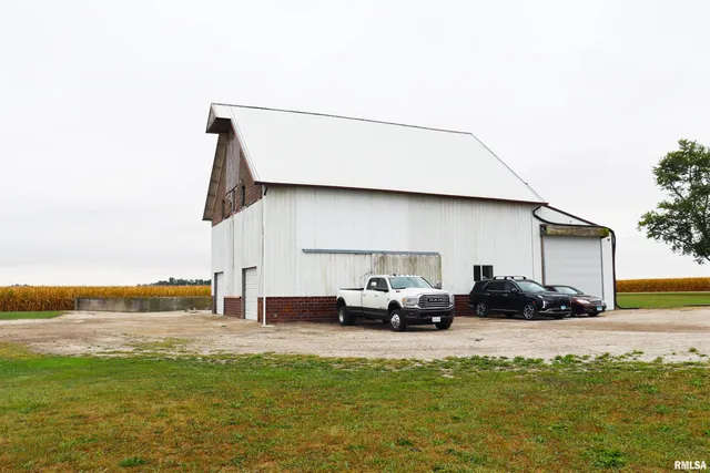 $393,000 | 10788 North 1000 E Road, Chenoa, IL 61726