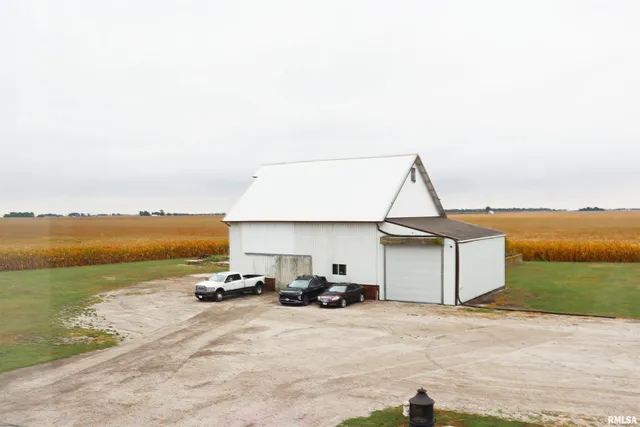 $393,000 | 10788 North 1000 E Road, Chenoa, IL 61726