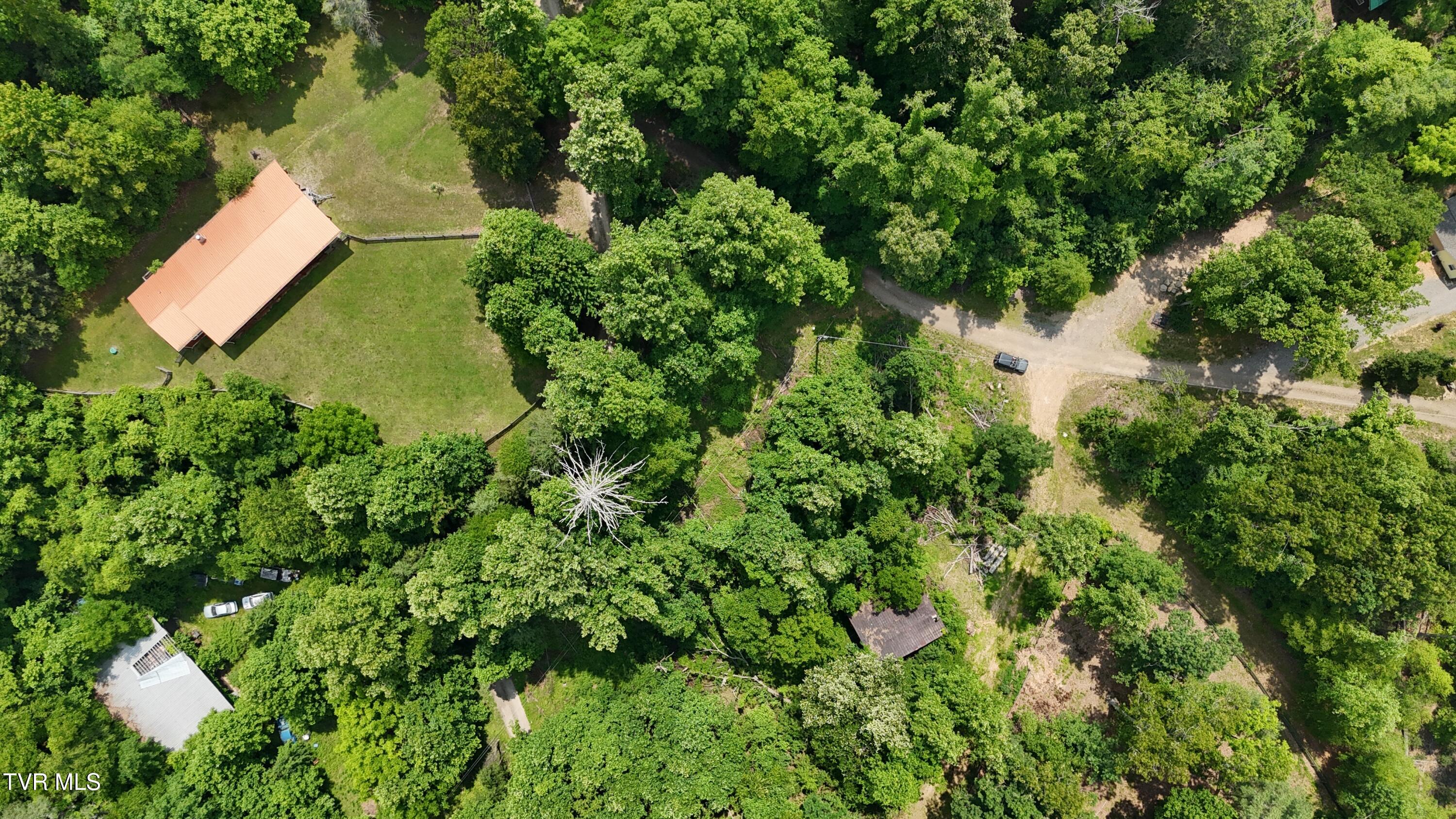 1 Atwood Point Butler, TN 37640 - Photo 29 of 43 dji_fly_20250604_150210_0130_17490637248