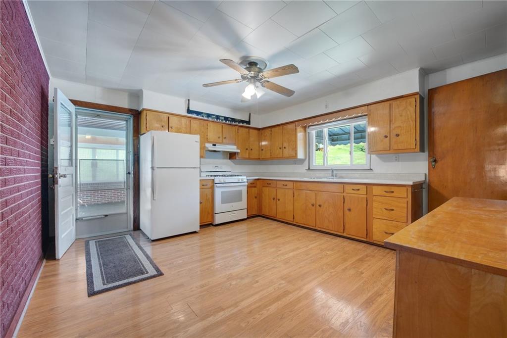 8188 Mentor Road Elizabeth, PA 15037 - Photo 15 of 35 Gallery Image 15