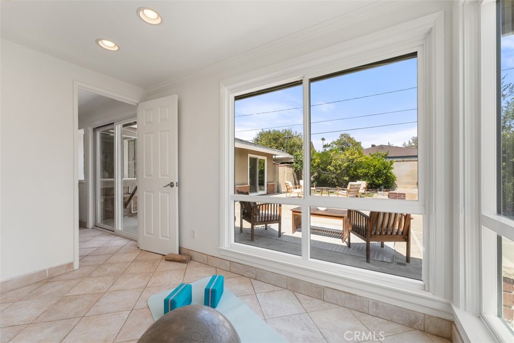 593 South Kensington Road Orange, CA 92869 - Photo 16 of 48