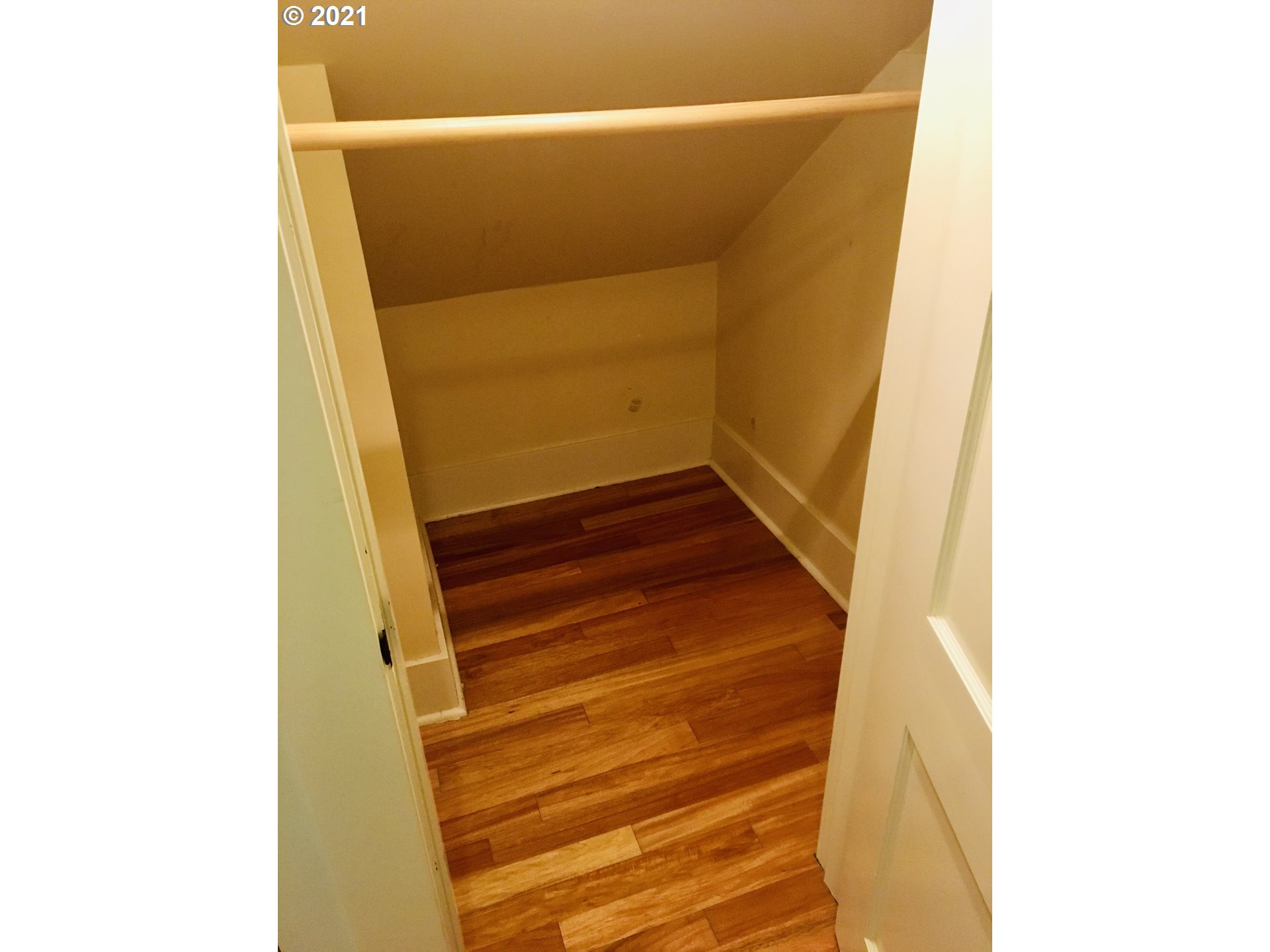 654 Southwest Grant Street, Unit 104 Portland, OR 97201 - Photo 10 of 10