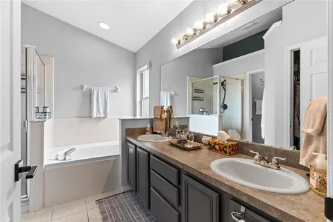 $425,000 | 18944 Twinberry Drive, Tampa, FL 33647