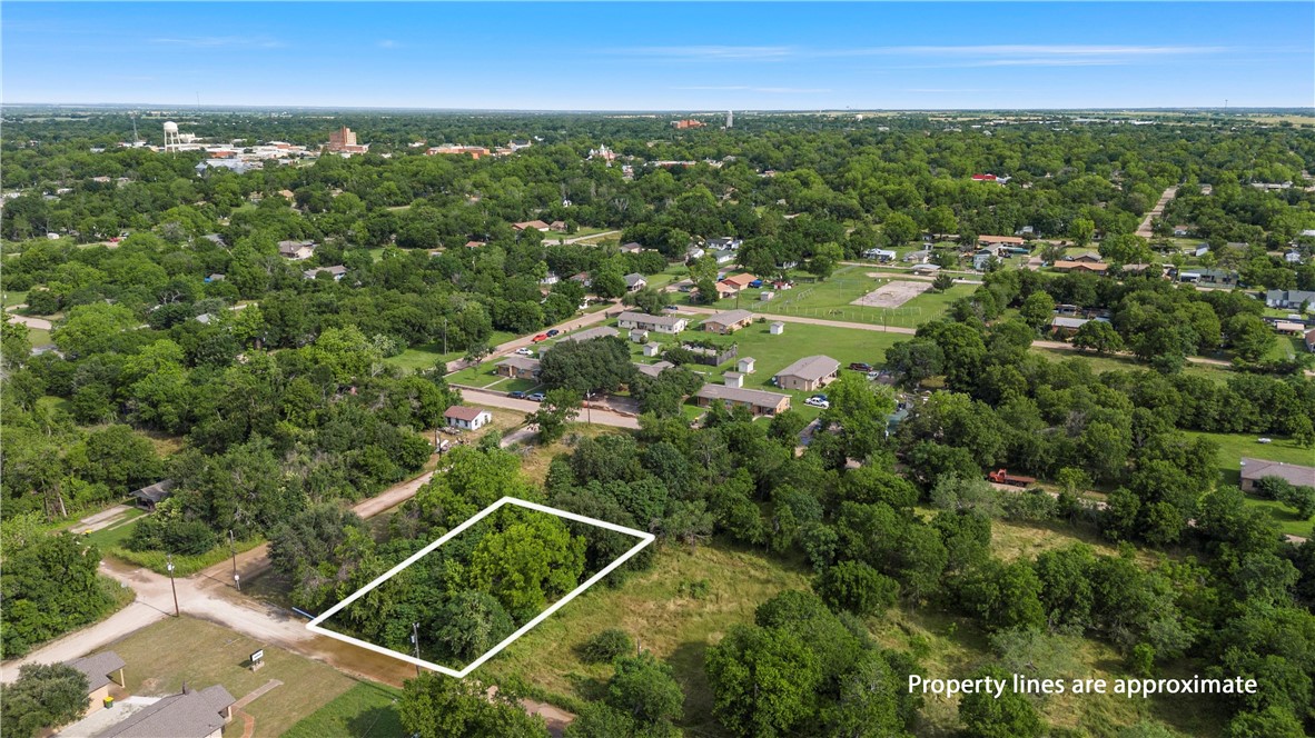 703 Stringfellow Avenue Marlin, TX 76661 - Photo 2 of 11 a view of a city