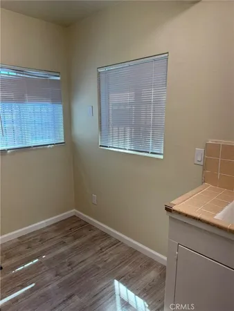 $1,365 | 214 East 88th Place, Los Angeles, CA 90003