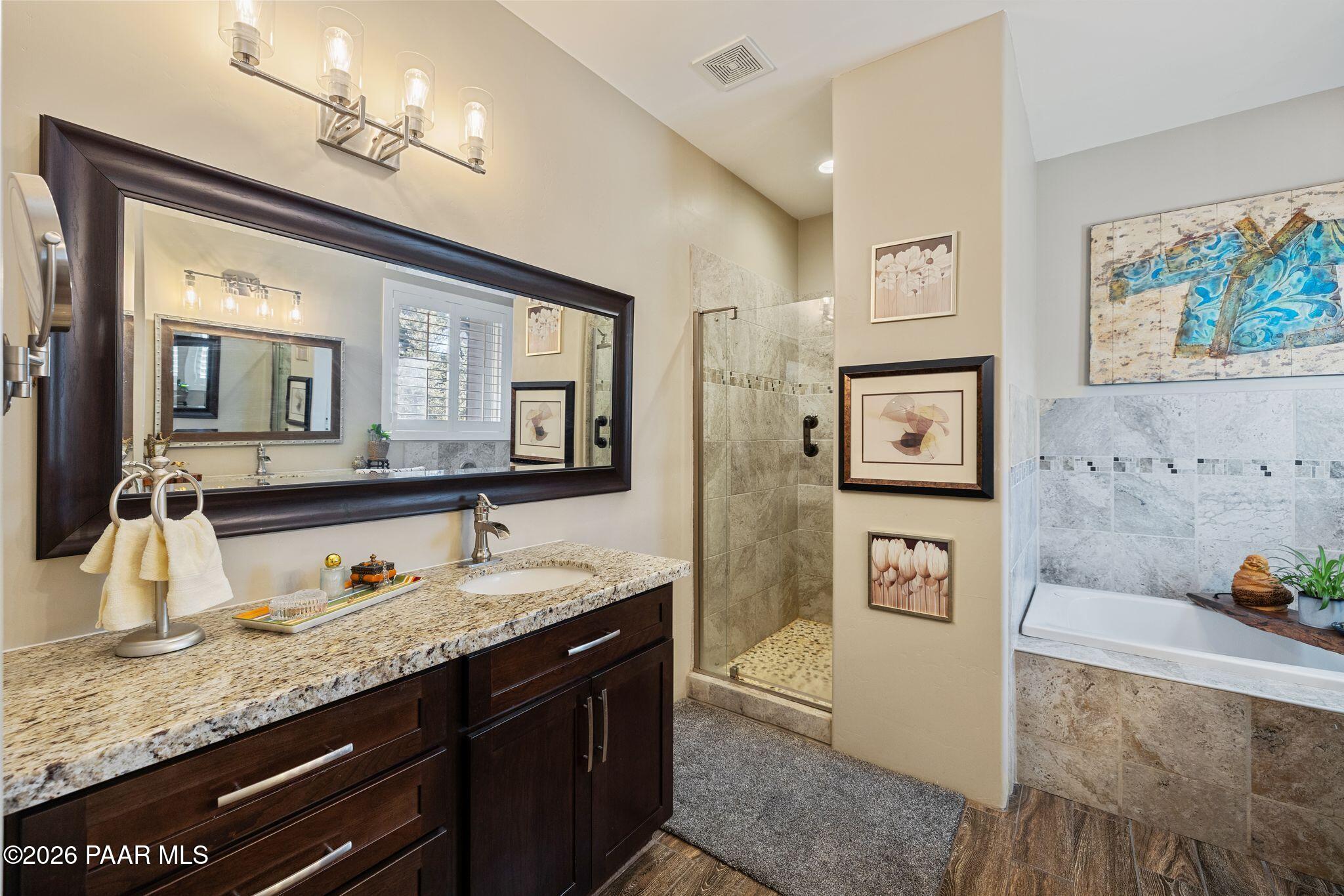 4955 Bear Way Prescott, AZ 86301 - Photo 22 of 67 134-Primary Bathroom