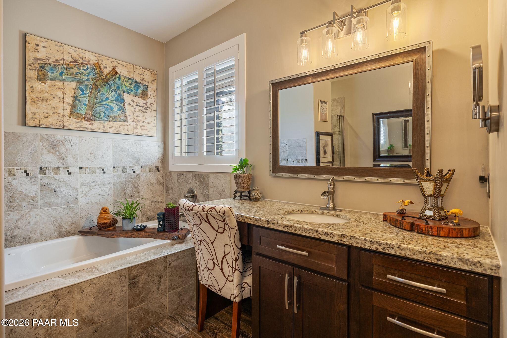 4955 Bear Way Prescott, AZ 86301 - Photo 24 of 67 144-Primary Bathroom