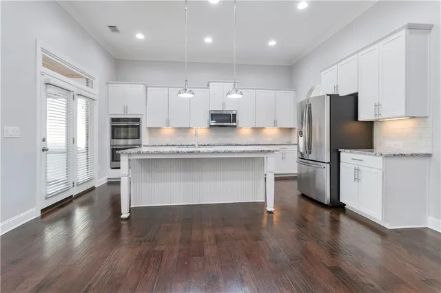 $3,000 | 330 La Perla Drive, Sugar Hill, GA 30518