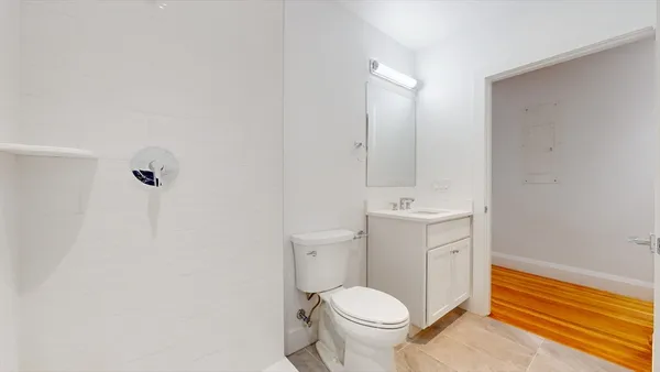 $4,000 | 21 Regent Circle, Unit 3, Brookline, MA 02445