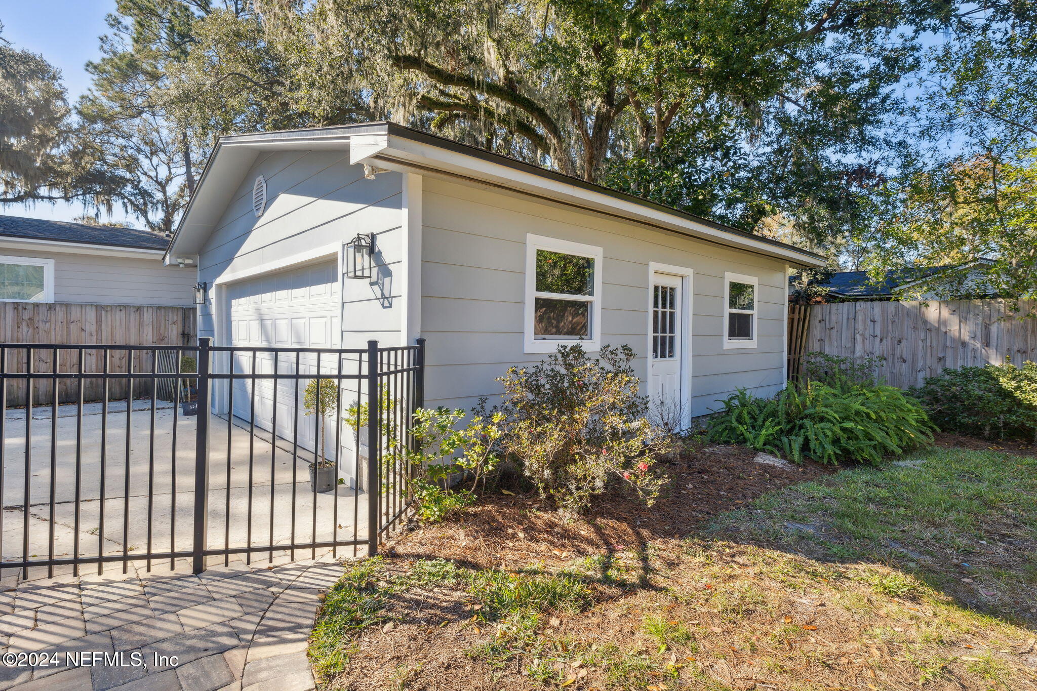 4154 Churchwell Road Jacksonville, FL 32210 - Photo 42 of 48 Garage side door