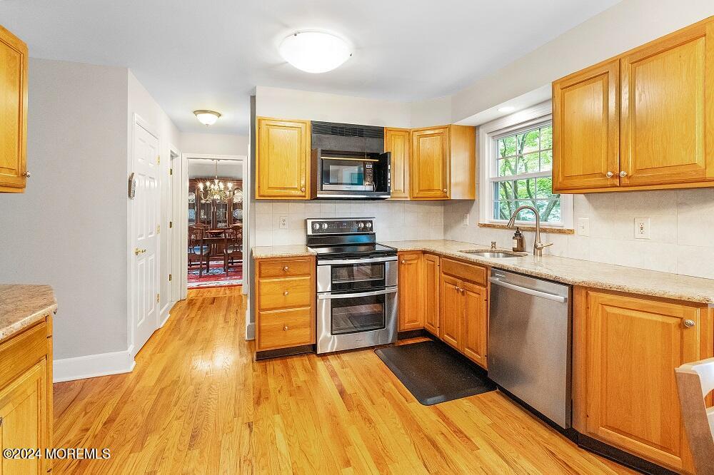 240 Randolph Road Freehold, NJ 07728 - Photo 7 of 41 Kitchen