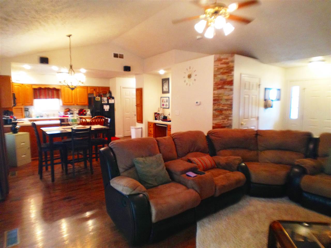 4500 Bell Road Newburgh, IN 47630 - Photo 4 of 30 Gallery Image 4