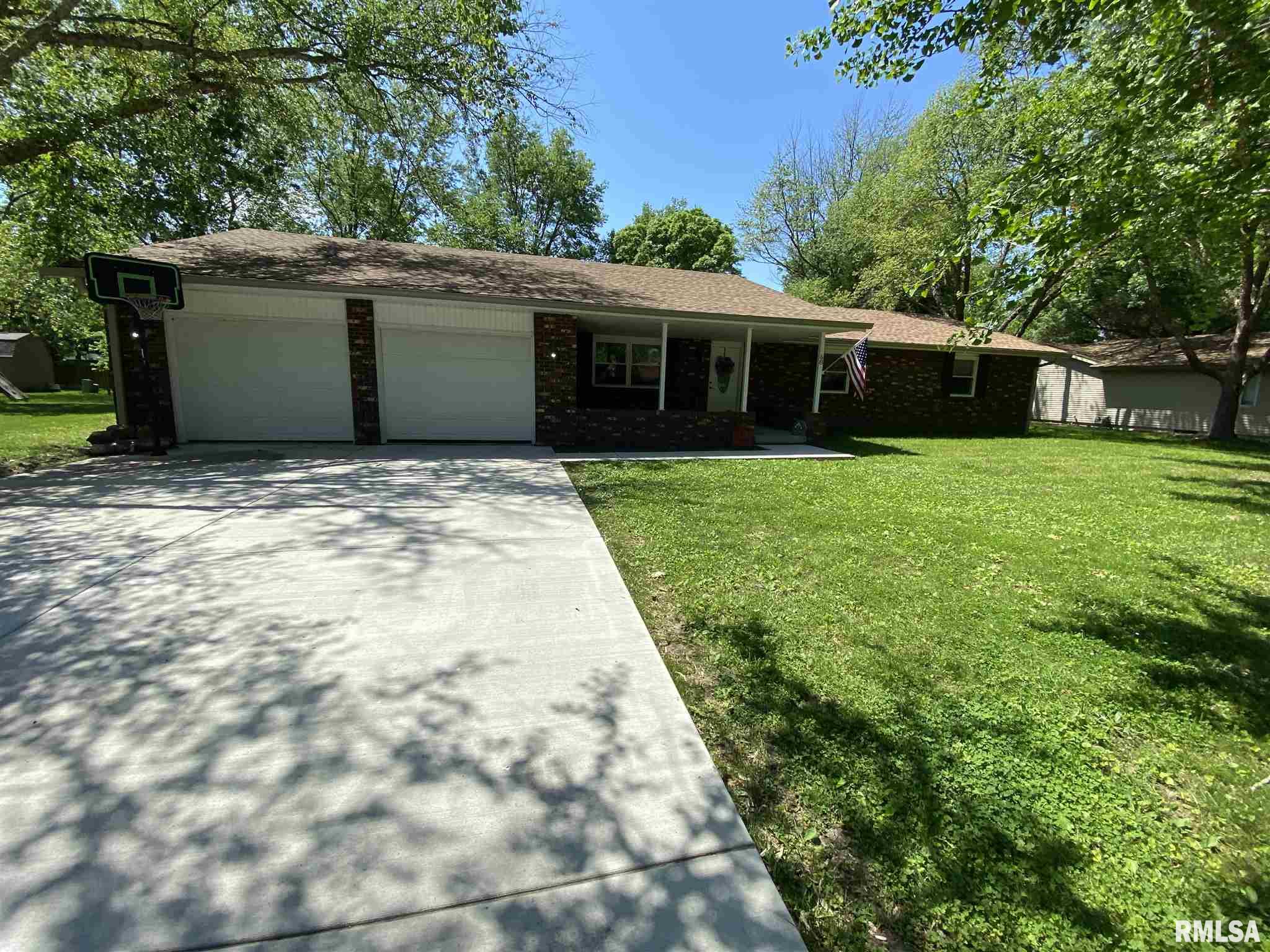 68 Axline Road Chatham, IL 62629 - Photo 1 of 41 Gallery Image 1