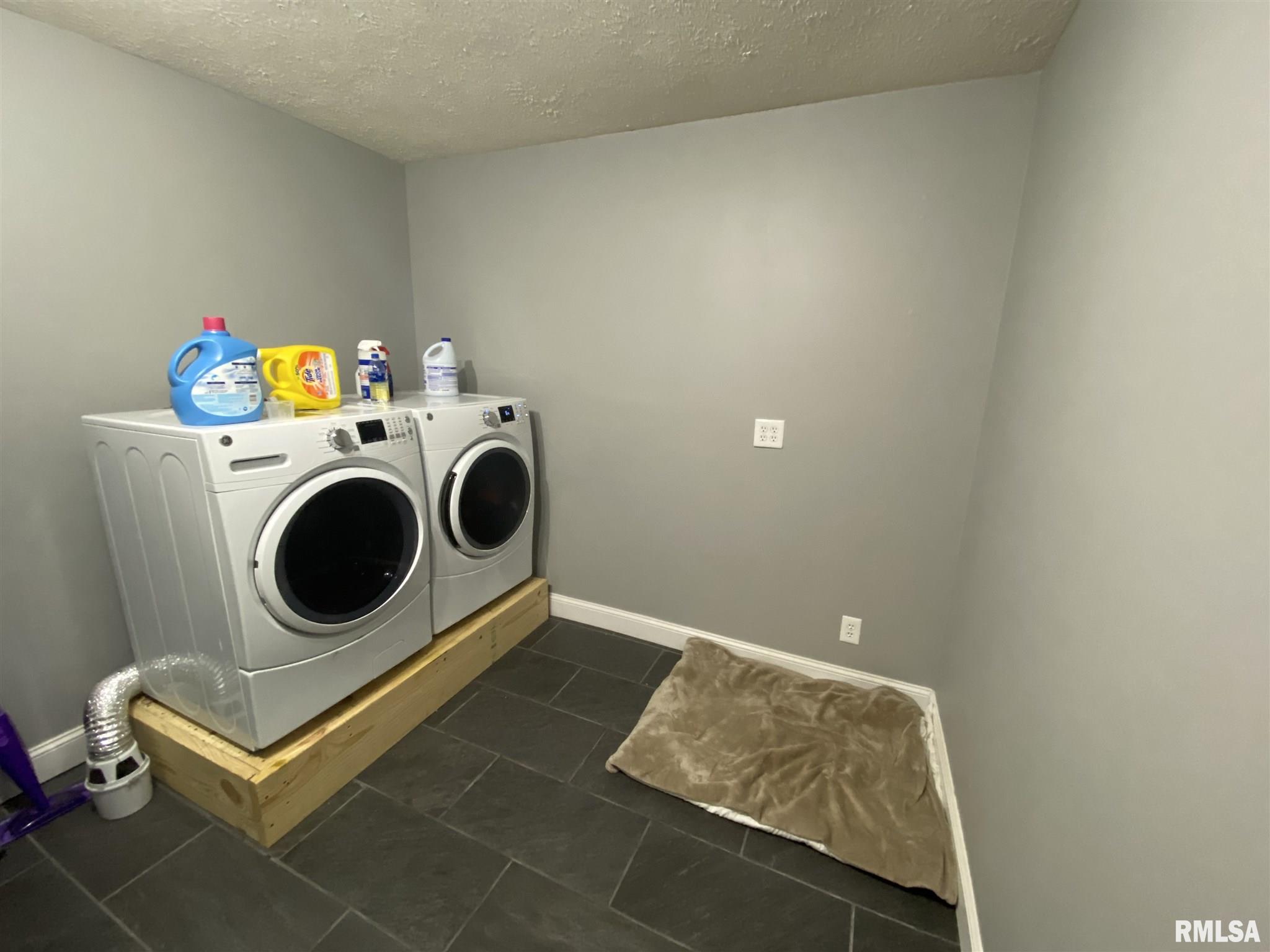 68 Axline Road Chatham, IL 62629 - Photo 16 of 41 Gallery Image 16