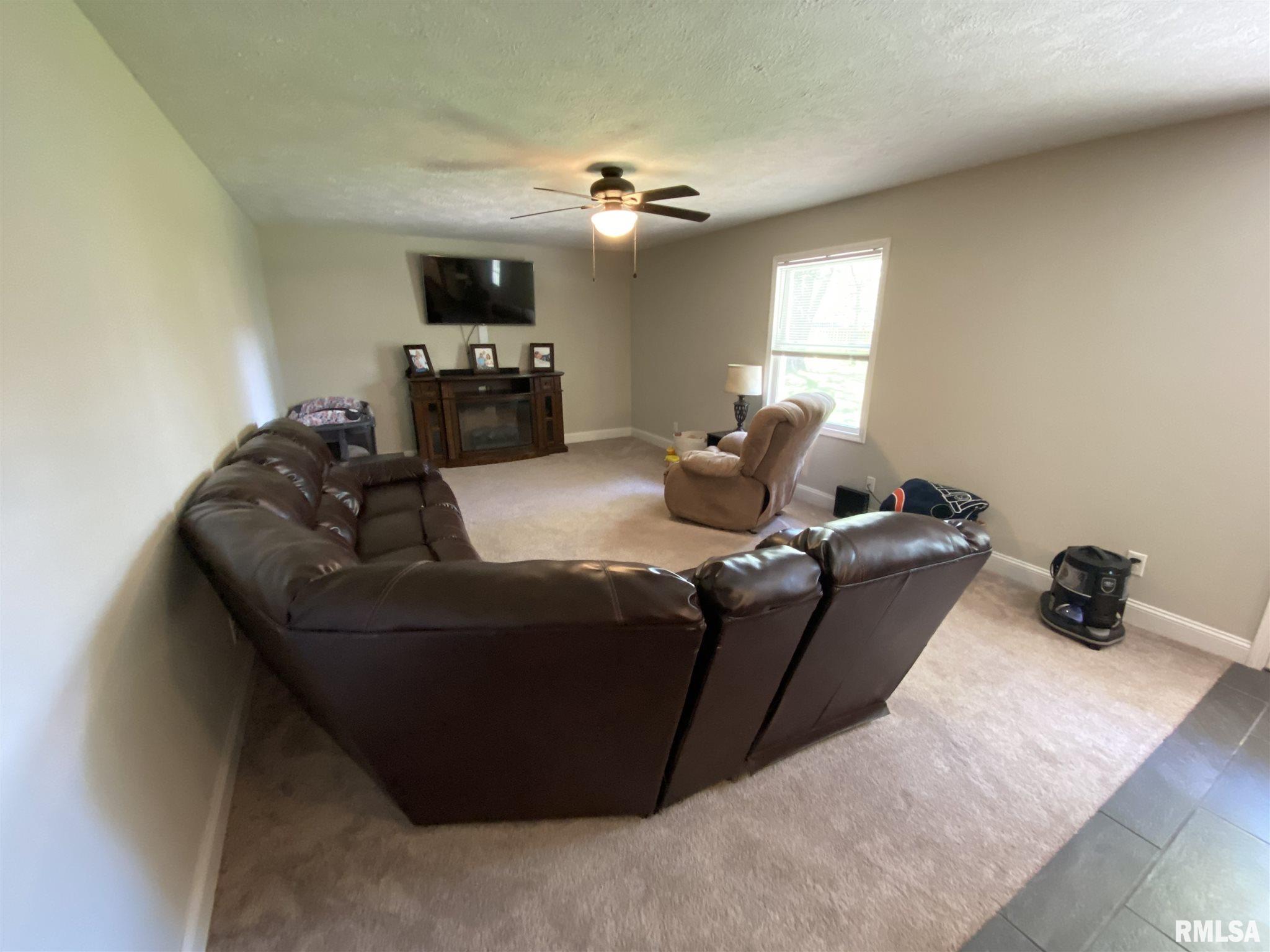 68 Axline Road Chatham, IL 62629 - Photo 18 of 41 Gallery Image 18