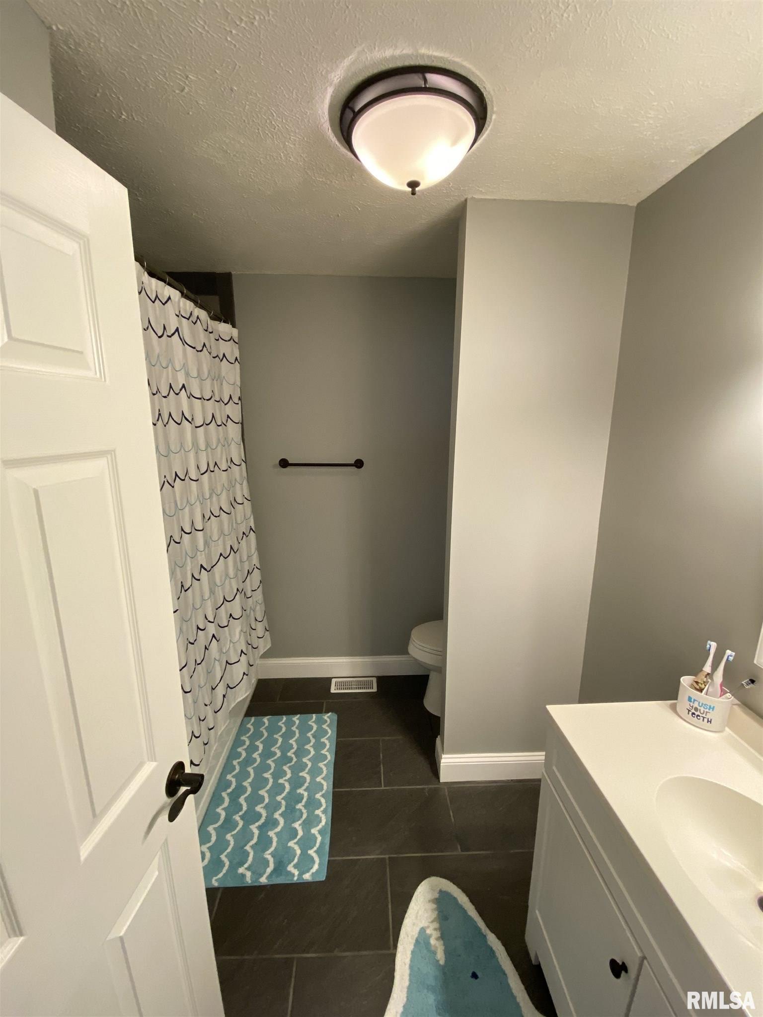 68 Axline Road Chatham, IL 62629 - Photo 24 of 41 Gallery Image 24