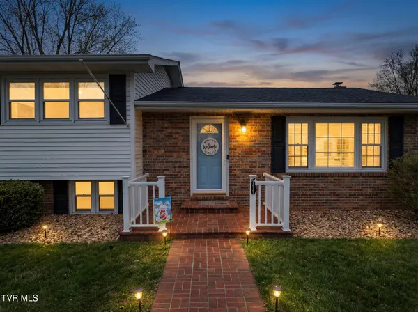 $424,500 | 19763 McCray Drive, Abingdon, VA 24211