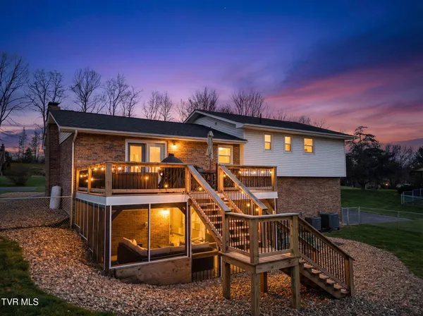 $424,500 | 19763 McCray Drive, Abingdon, VA 24211