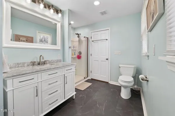 $424,500 | 19763 McCray Drive, Abingdon, VA 24211