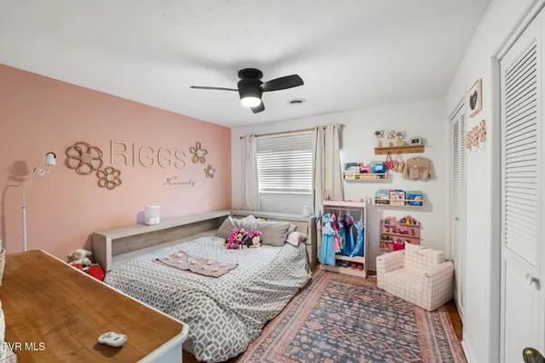 $424,500 | 19763 McCray Drive, Abingdon, VA 24211