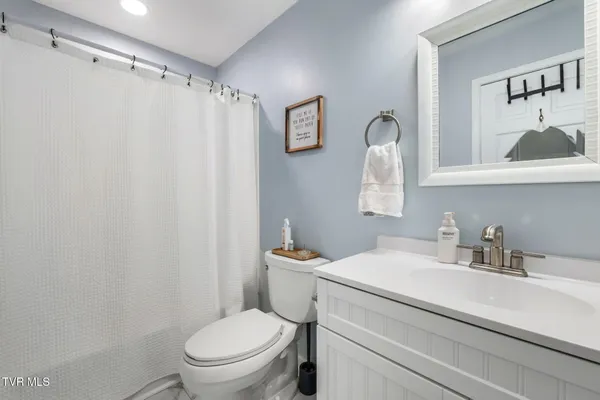 $424,500 | 19763 McCray Drive, Abingdon, VA 24211