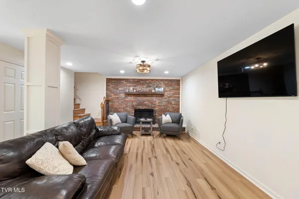 $424,500 | 19763 McCray Drive, Abingdon, VA 24211