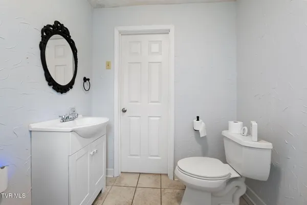 $424,500 | 19763 McCray Drive, Abingdon, VA 24211