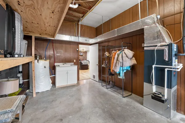 $424,500 | 19763 McCray Drive, Abingdon, VA 24211