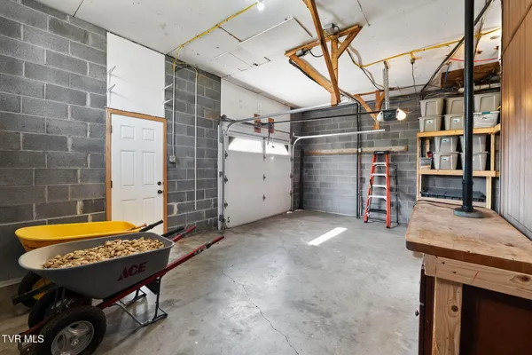 $424,500 | 19763 McCray Drive, Abingdon, VA 24211